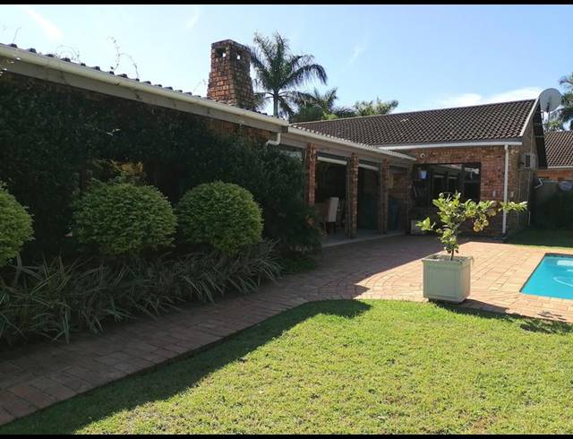 6 BEDROOM HOUSE FOR SALE IN MEER EN SEE